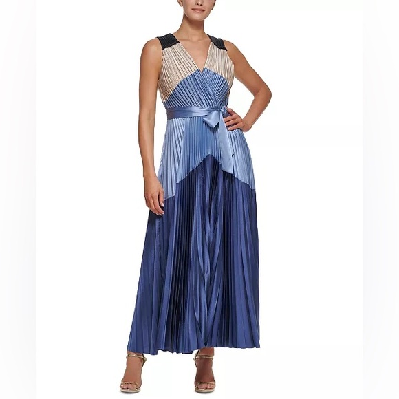 Dkny Dresses & Skirts - NWT DKNY Blue Cream Maxi Dress Sleeveless pleated colorblock